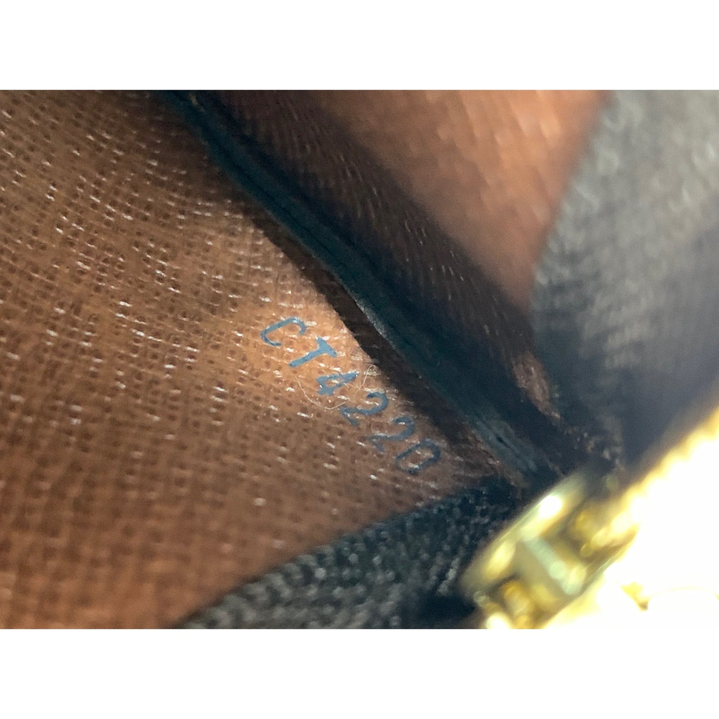Rank SA | LV Monogram Pochette Cre|061106