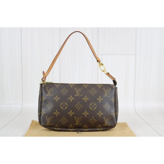 Rank A | LV Monogram Pochette Accessoires |070205