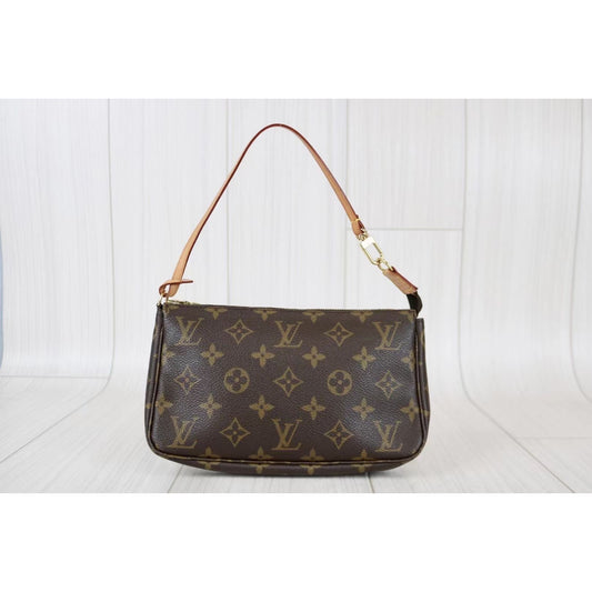 Rank A | LV Monogram Pochette Accessoires |021501