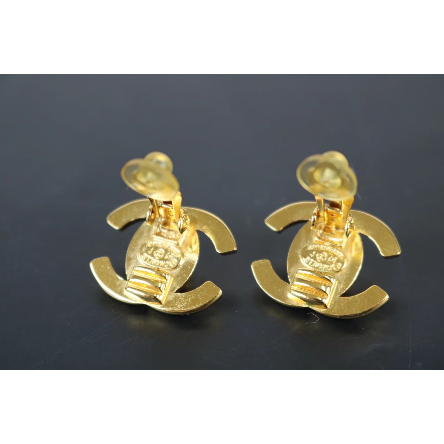 Rank SA |CHANEL Coco Mark Vintage Earrings |053007
