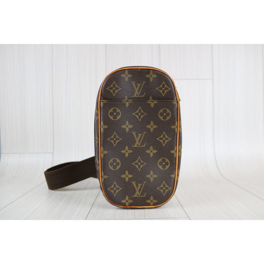 Rank AB | LV Monogram Pochette Ganju Shoulder Bag Body Bag |060202