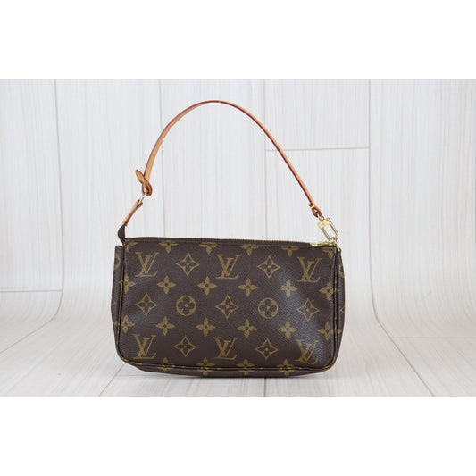 Rank A | LV Monogram Pochette Accessoires |22121613