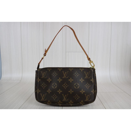 Rank A | LV Monogram Pochette Accessoires |030120