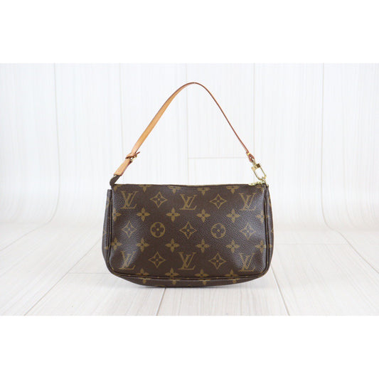 Rank AB | LV Monogram Pochette Accessoires |23020807