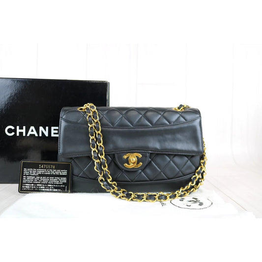 Rank A |CHANEL Vintage Matrasse 23 Lamb Skin Shoulder Bag |053101