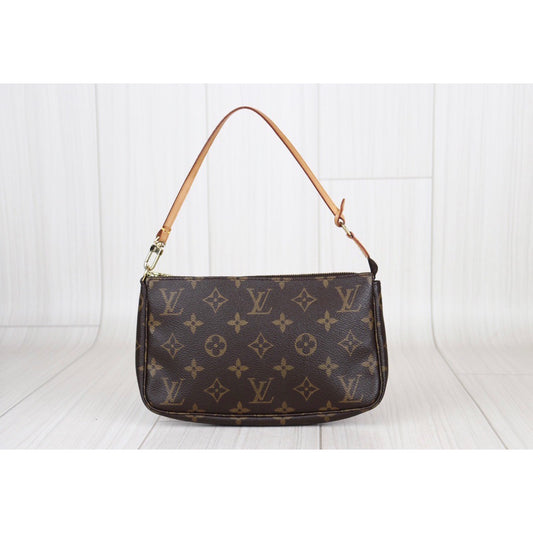 Rank AB | LV Monogram Pochette Accessoires |22121307