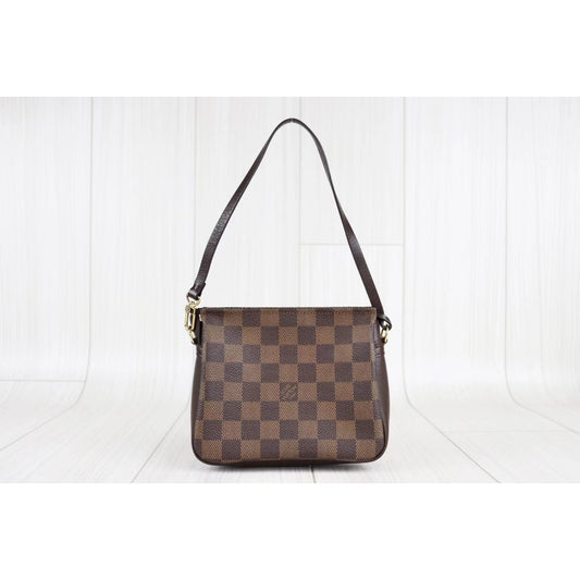 Rank A | LV Damier Truth Make Up |071507