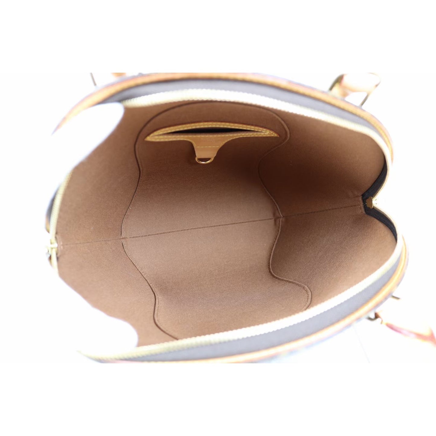 Rank SA | LV Monogram Ellipse PM |041108