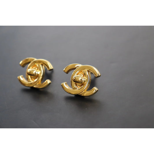Rank SA |CHANEL Coco Mark Vintage Earrings |072706