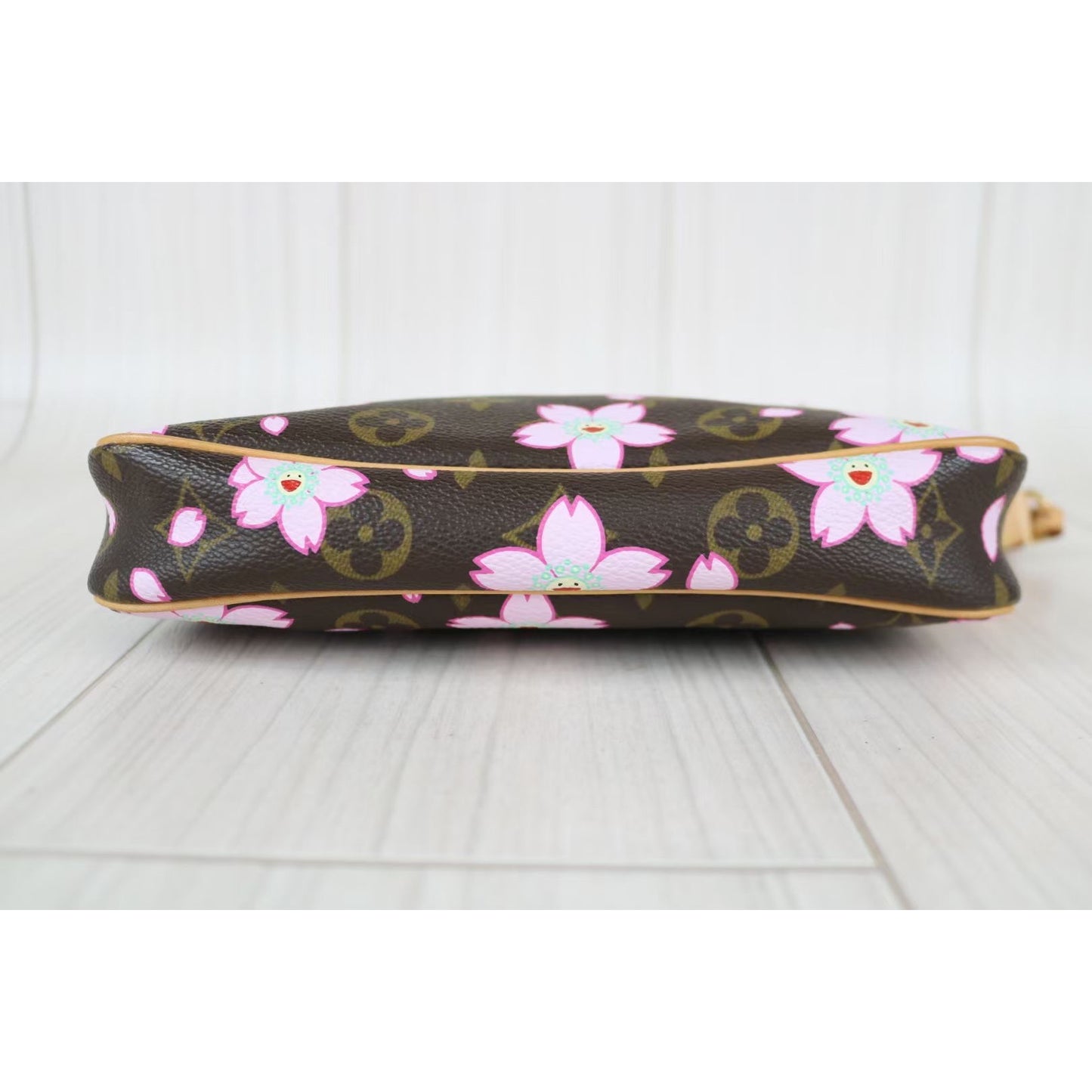 Rank SA | LV Takashi Murakam Sakura Monogram Pochette Accessoires |070317