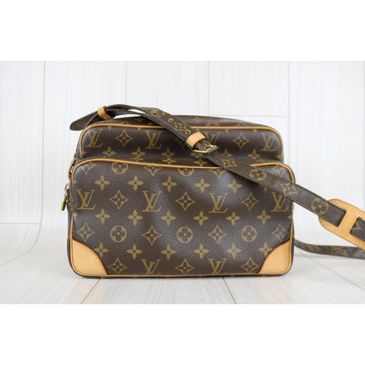 Rank A | LV Monogram Nile Shoulder bag |040509