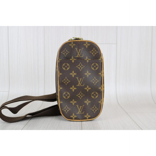 Rank A | LV Monogram Pochette Ganju Shoulder Bag Body Bag |042001