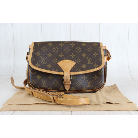 Rank AB |LV Monogram Sologne ShoulderBag|23020208