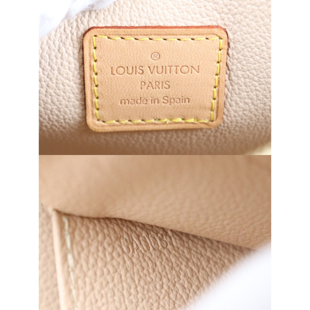Rank A |LV Monogram Pochette Cosmetics|22122706