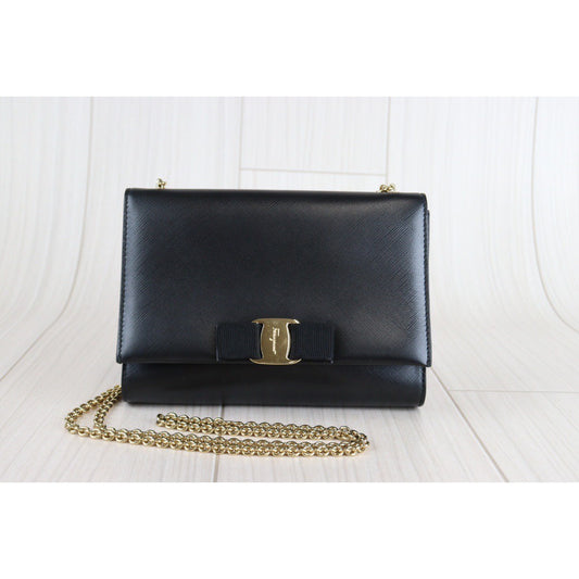 Rank A |Ferragamo Leather Chain Shoulderbag|23030905