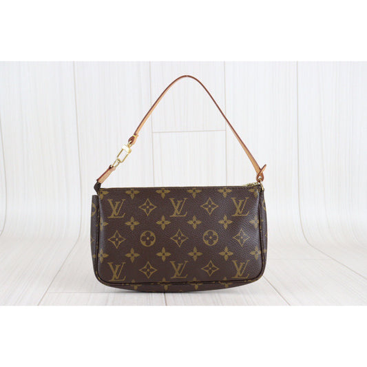 Rank A | LV Monogram Pochette Accessoires |23021301