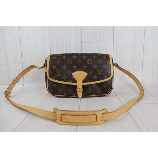 Rank AB |LV Monogram Sologne ShoulderBag|22120904