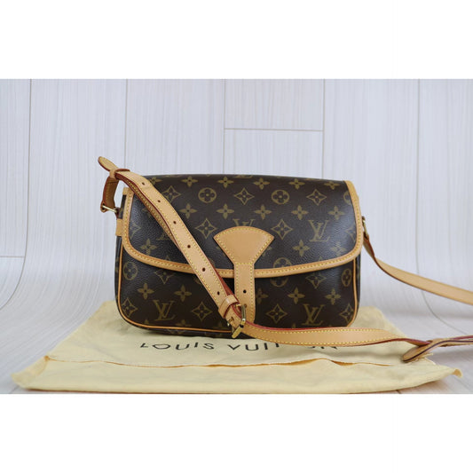 Rank A |LV Monogram Sologne ShoulderBag|032922