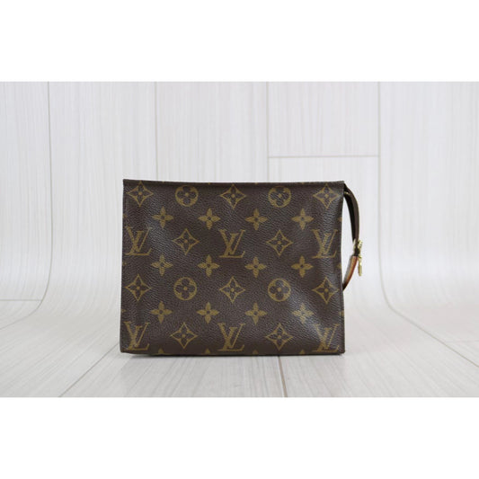 Rank A | LV Monogram Pochette Toilette 19 |030409
