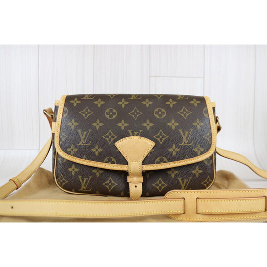 Rank A |LV Monogram Sologne ShoulderBag|030903