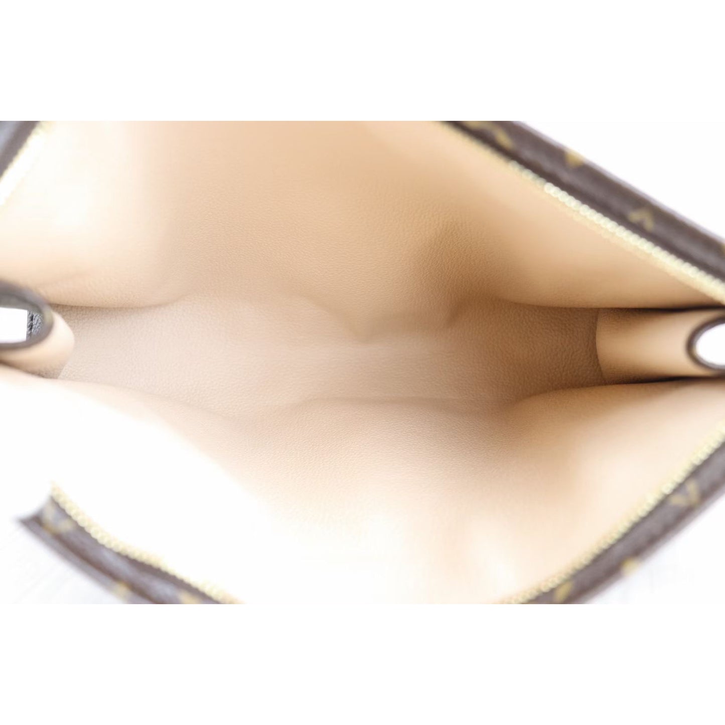 Rank A | LV Monogram Pochette Toilette 26 |080612