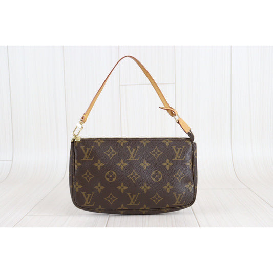 Rank A | LV Monogram Pochette Accessoires |23020907