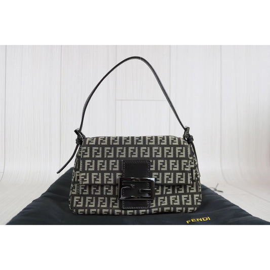 Rank A | FENDI Shoulder Bag |033109