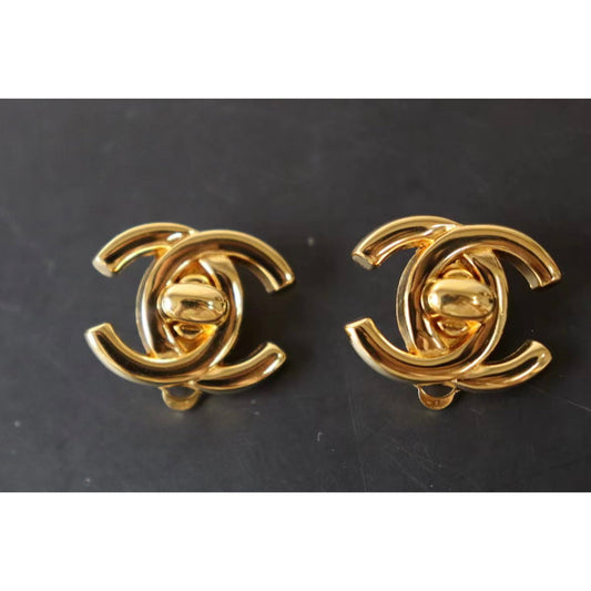 W-Rank A |CHANEL Vintage Earrings