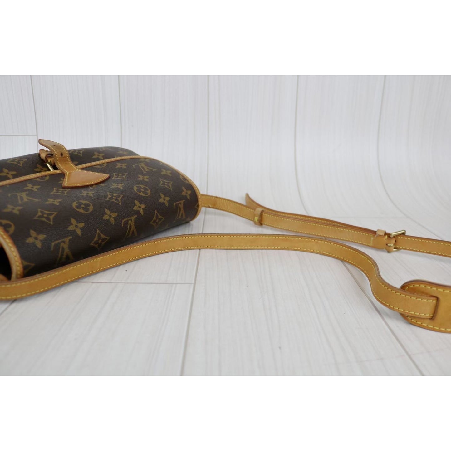 Rank AB |LV Monogram Sologne ShoulderBag|031703
