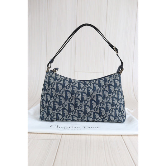 Rank AB | Dior Trotter Shoulder Pouch|23031003