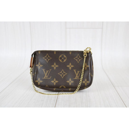 Rank SA | LV Monogram Mini Pochette Accessoir |022503