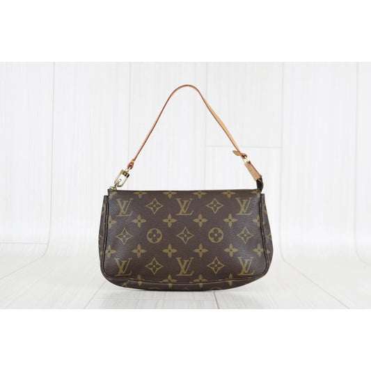 Rank AB | LV Monogram Pochette Accessoires |052507