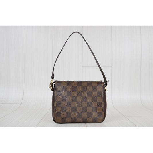 Rank A | LV Damier Truth Make Up Pouch |022303