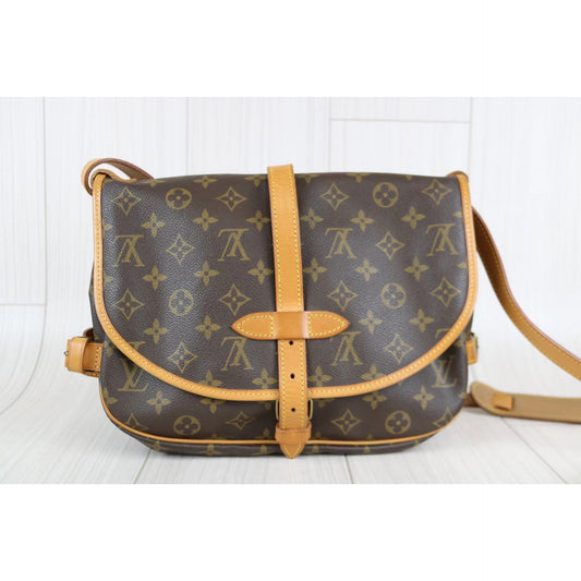 Rank AB | LV Monogram Saumur MM Shoulder Bag|061306