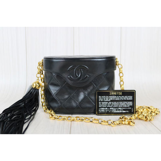 Rank A | CHANEL Vintage Lamb Skin Shoulder Bag |052712