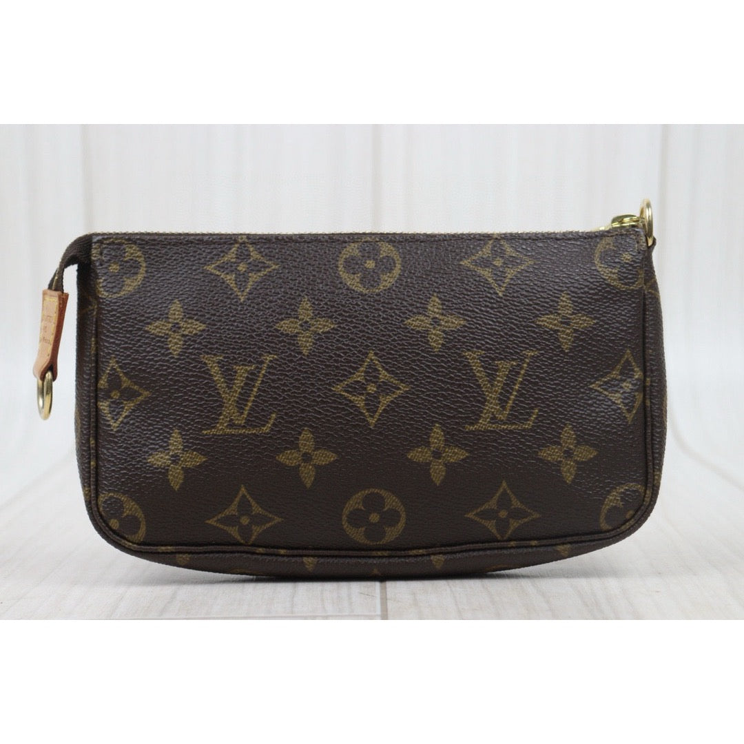 Very Good ( Rank A)｜ LV Monogram Pochette Accessoires ｜24102404