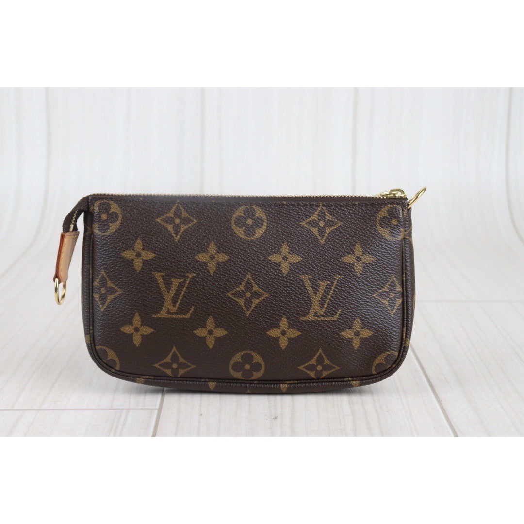 Rank A ｜ LV Monogram Pochette Accessoires ｜23082608