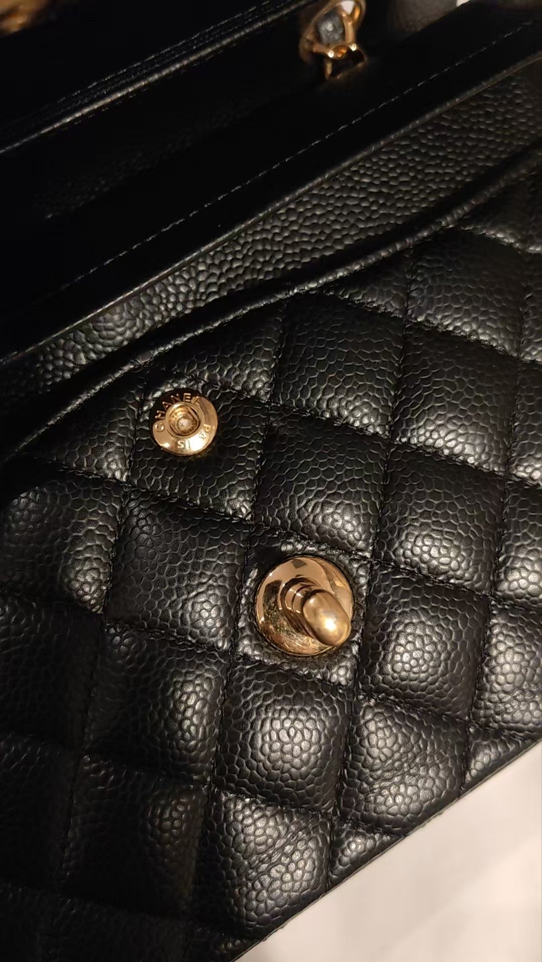 Very Good ( Rank A)｜ CHANEL Caviar Skin Matrasse Double Flap 23 Shoulder Bag Black IC chip