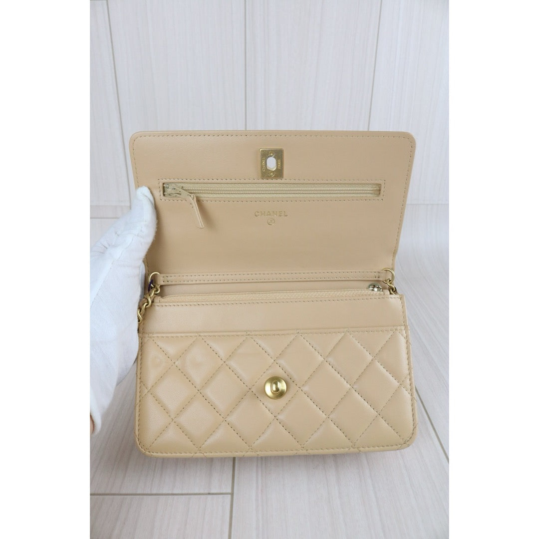 Include Entrupy Certificate of Authenticity｜Very Good ( Rank A)｜CHANEL Calfskin WOC Chain Bag Beige IC Chips Model｜S26060109
