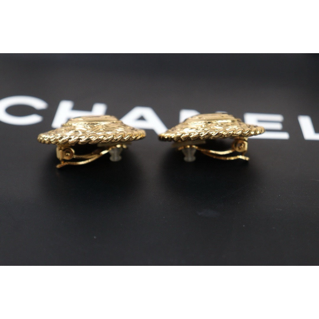 Very Good ( Rank A) ｜CHANEL Coco Mark Gold 24 Plated Earrings ｜Y24080206