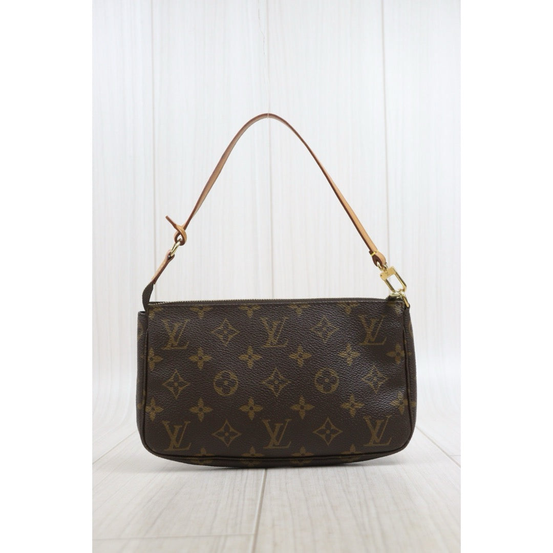 Include Entrupy Certificate of Authenticity｜Good ( Rank AB) ｜ Louis Vuitton Monogram Pochette Accessoire｜26082801