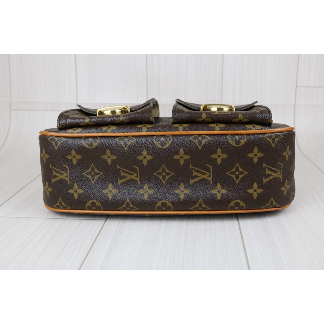 Very Good( Rank A) ｜ LV Monogram Hudson GM Shoulder Bag