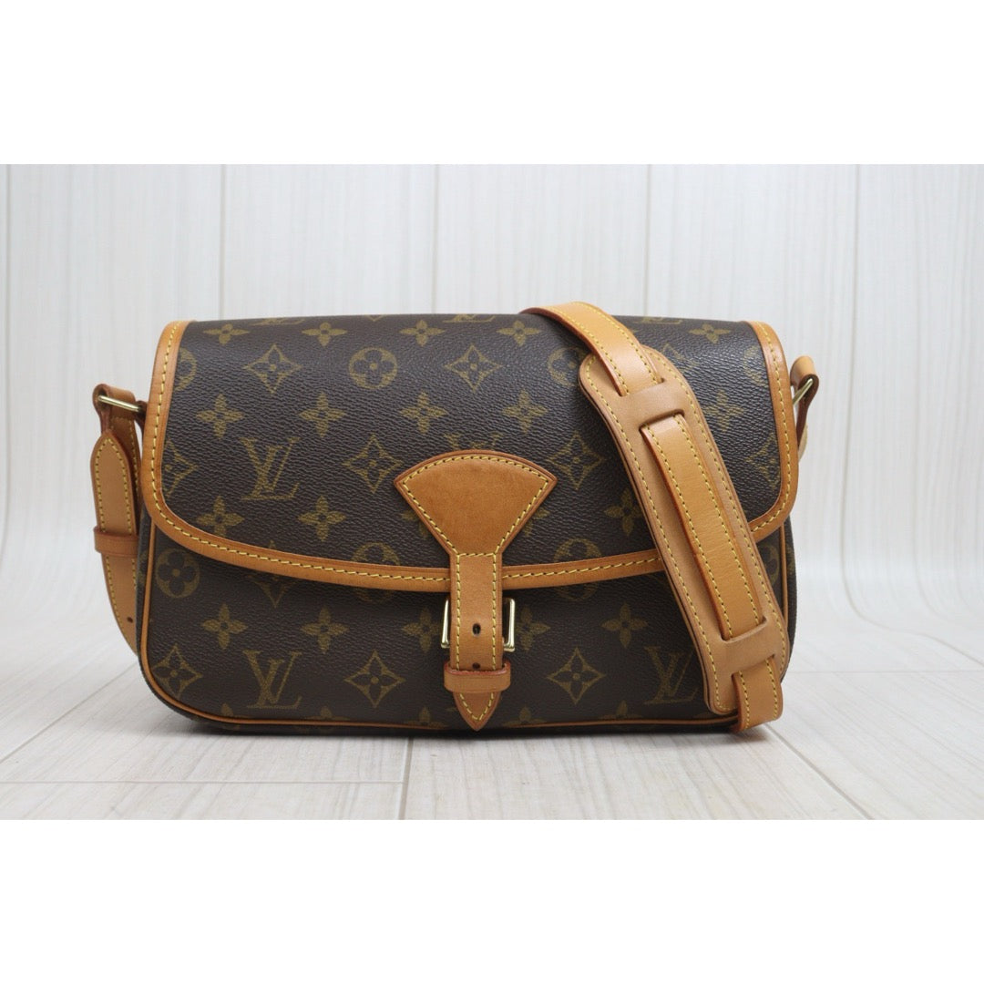 Include Entrupy Certificate of Authenticity｜Good ( Rank AB)｜Louis Vuitton Monogram Baguette Postman ShoulderBag ｜26071601