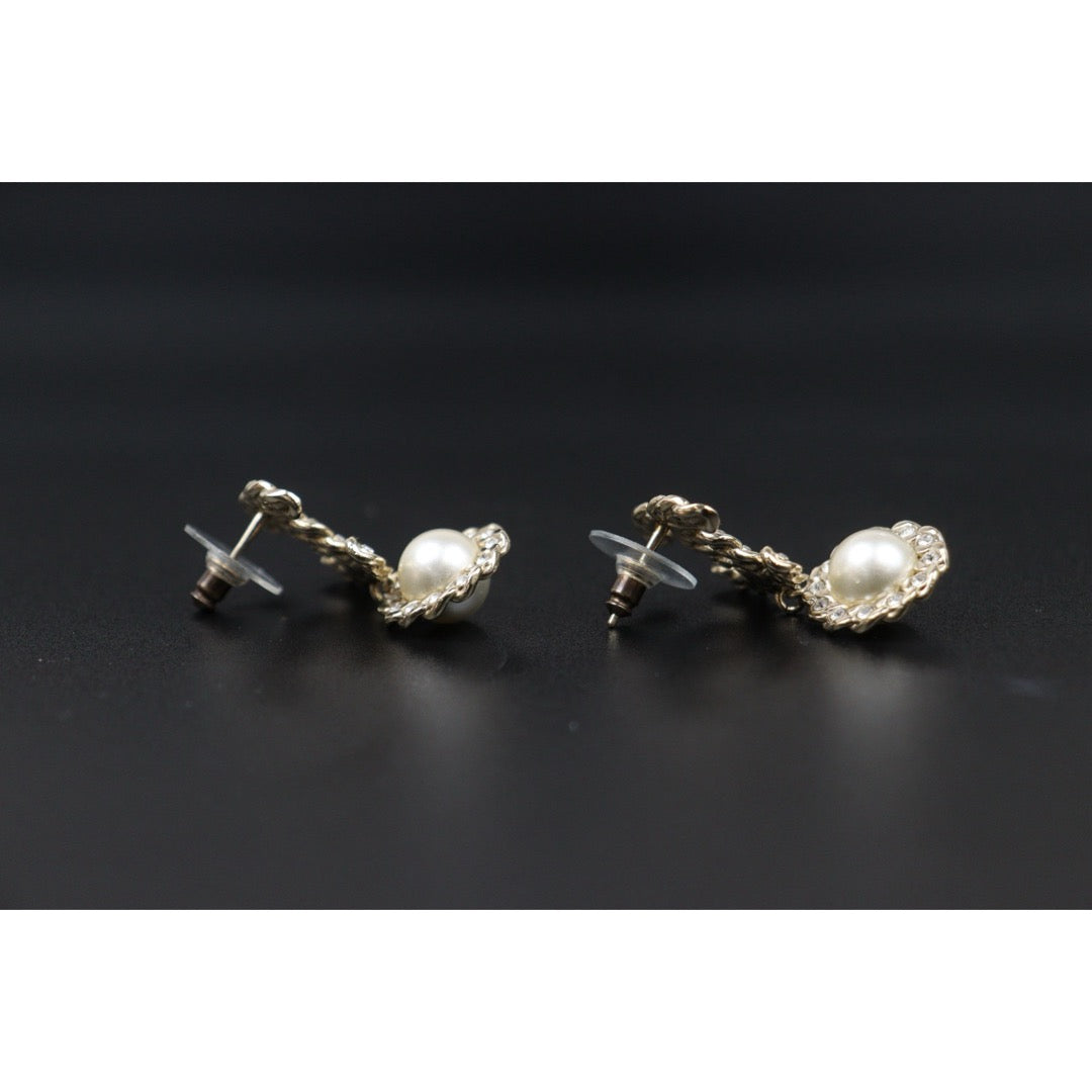 Very Good ( Rank A) ｜CHANEL COCO Mark Pearl Rhinestone Earrings ｜S25021026