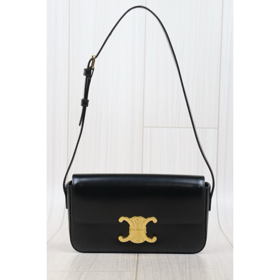 Good ( Rank AB) ｜CELINE Calf Leather Triomphe Black Shoulder Bag Golden Hardware｜S25110429