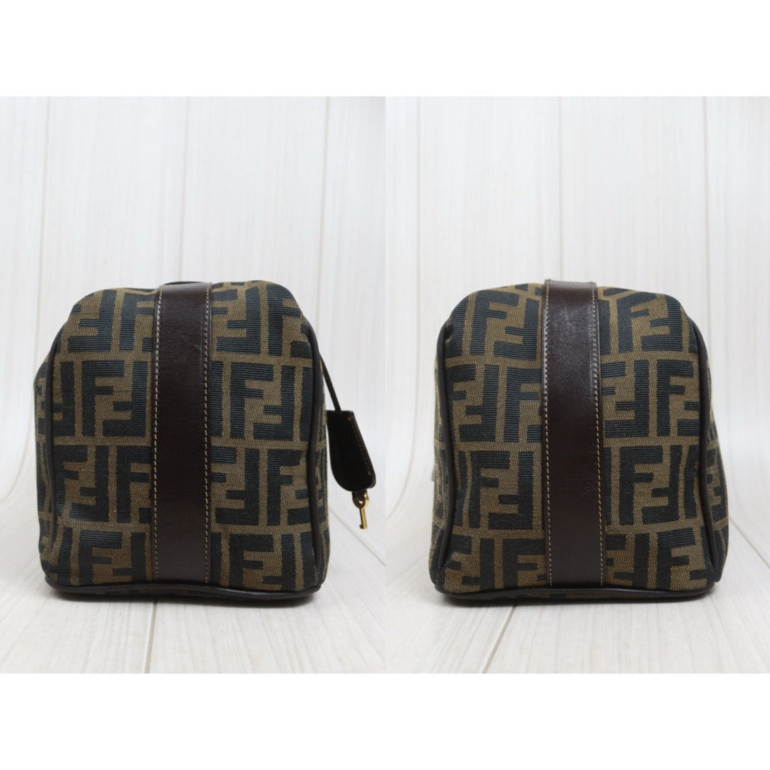 Include Entrupy Certificate of Authenticity｜Good ( Rank AB)｜ FENDI Zucca  GM Vanity Pouch｜26100804