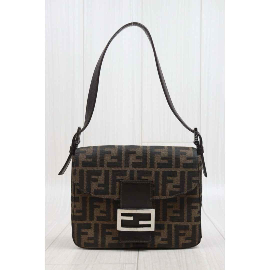 Include Entrupy Certificate of Authenticity｜Very Good ( Rank A)｜ FENDI Mamma Baguette Shoulder Bag  ｜26062912