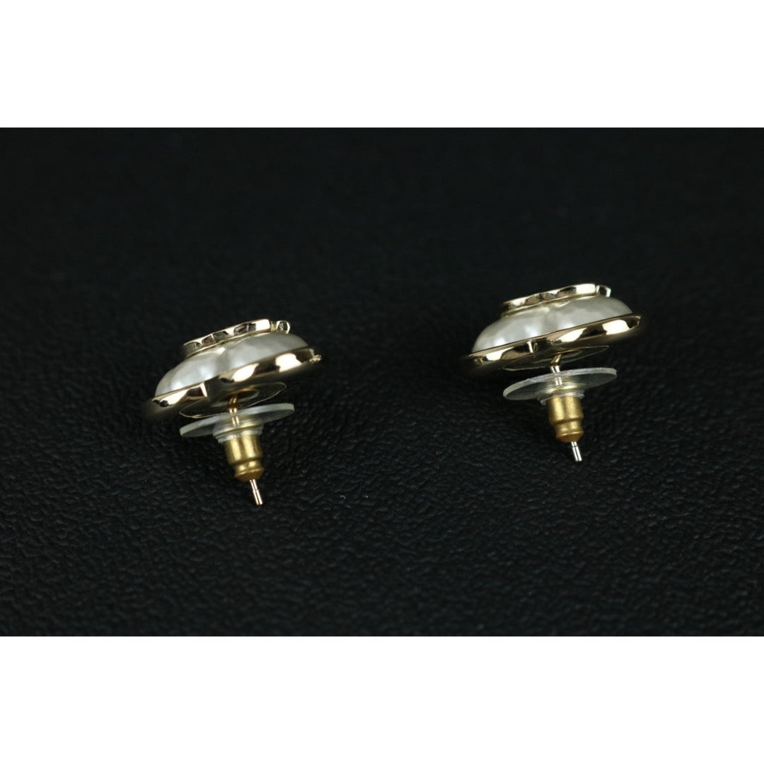 Excellent（Rank SA）｜ CHANEL Coco Mark Heart Pearl Gold Earrings ｜W25081405