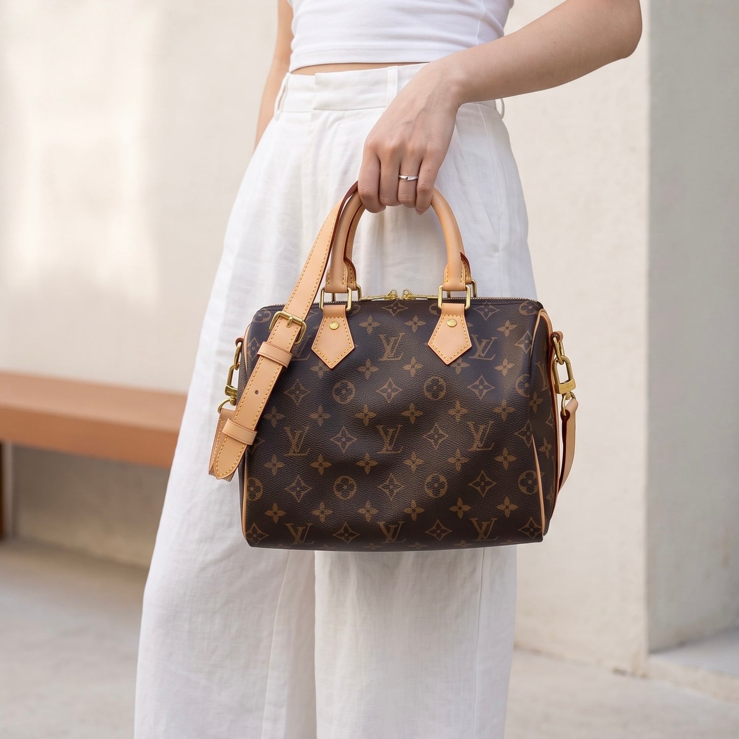 Include Entrupy Certificate of Authenticity｜Very Good ( Rank A) ｜ Louis Vuitton Monogram Speedy 25 Hand Bag With Shoulder Strap  IC Chips Model｜S26072537