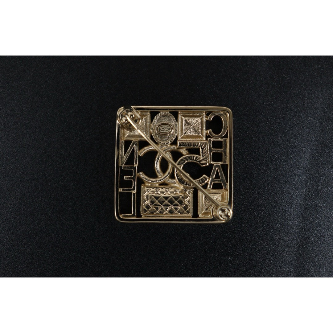 Excellent（Rank SA）｜ CHANEL A23B Coco Mark  Rhinestone Square Brooch ｜S26031024